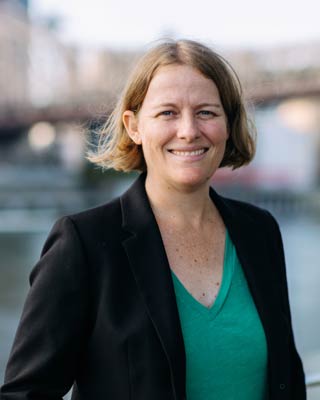 Portrait of Nicki Dell