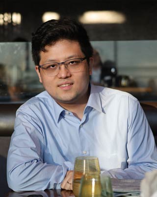Portrait of postdoc Yigong Hu