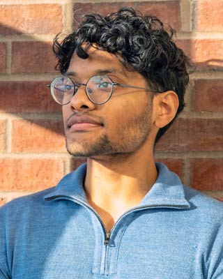 Portrait of Postdoc Vinay Koshy