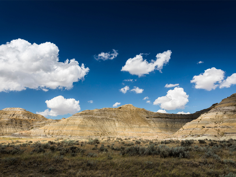 Clouds over Hell Creek mountains