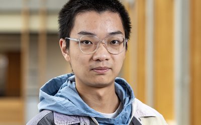 Headshot of Shangbin Feng