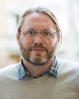 Portrait of Luke Zettlemoyer